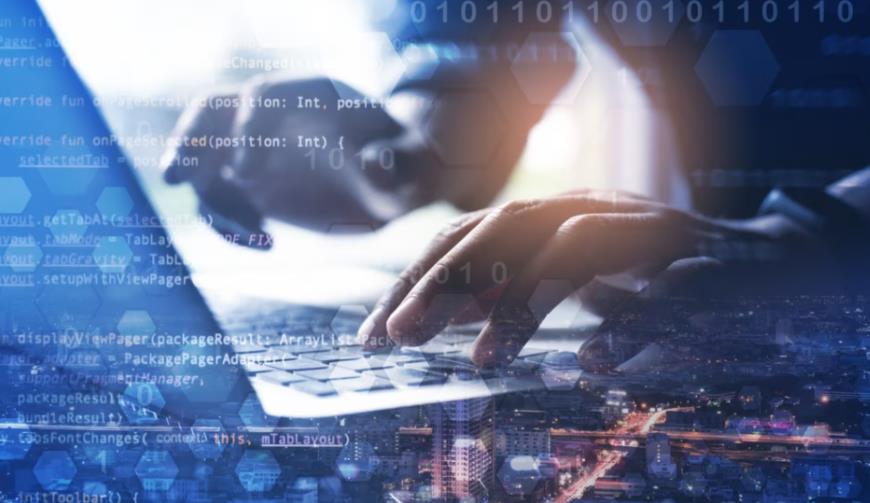 信创国产化改造的生态共建：芯片、操作系统与应用厂商的协同适配机制